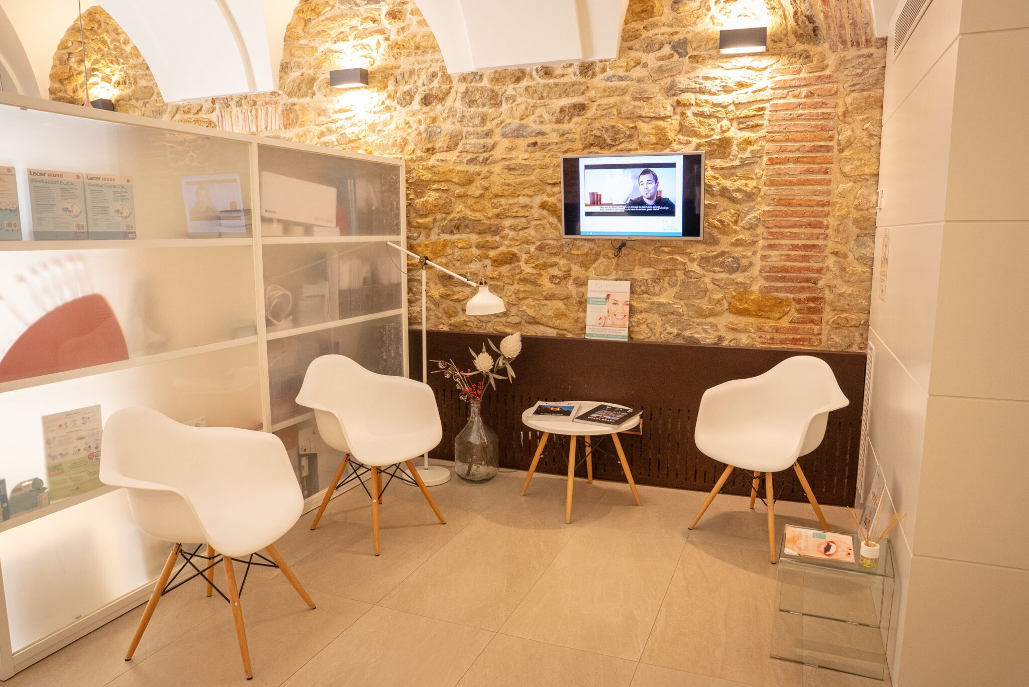 Clínica dental a La Bisbal d'Empordà - Gironella & Maynau- sala d'espera